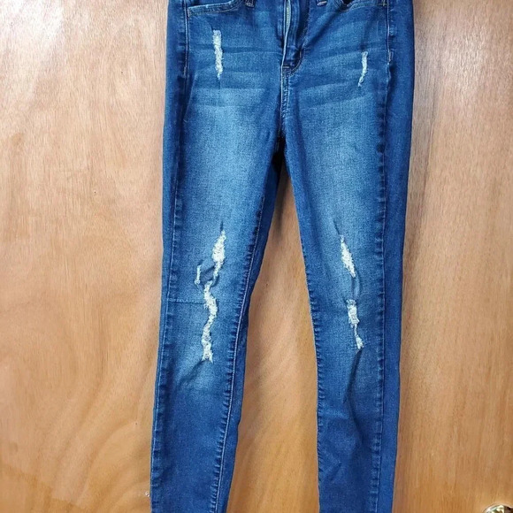 SO Ultimate High-Rise Jeggings Distressed Denim Size 3 - Picture 1 of 5